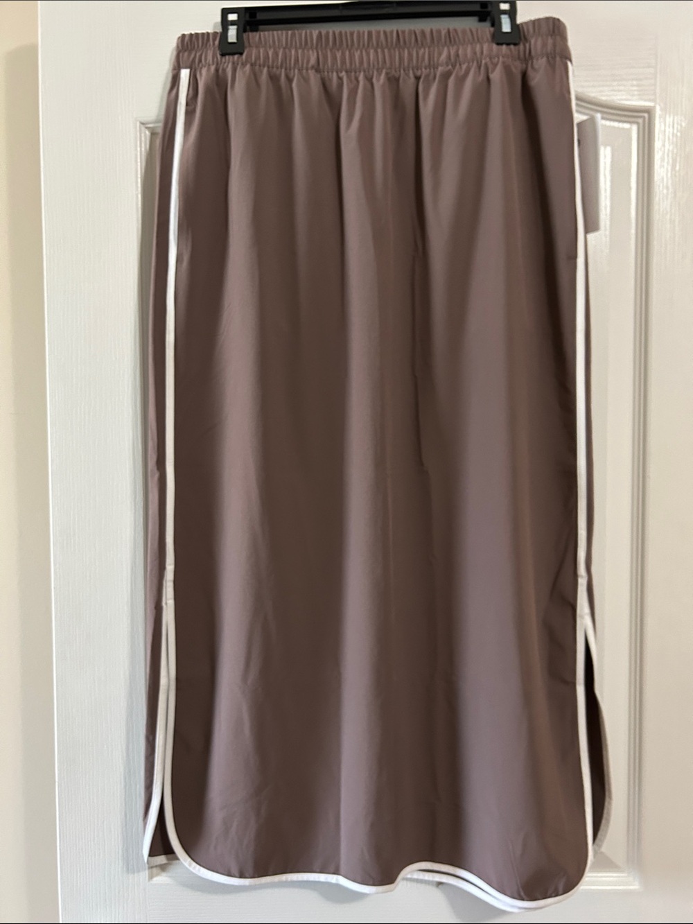 Athleta Midi Skirt with White Trim